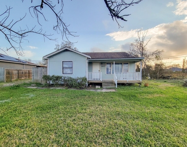 4817 Lawndale Street - Photo Thumbnail 1