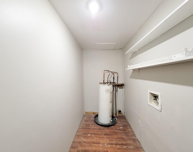 4817 Lawndale Street - Photo Thumbnail 19