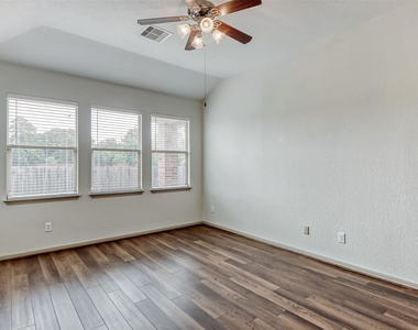25522 Marmite Drive - Photo Thumbnail 8