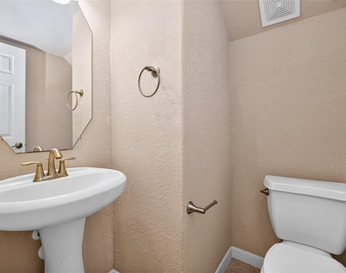 93 S Rocky Point Circle - Photo Thumbnail 25