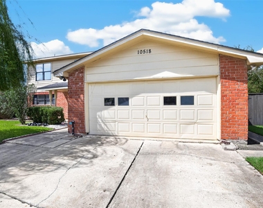 10518 Quail Ridge Lane - Photo Thumbnail 4