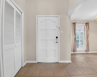 10518 Quail Ridge Lane - Photo Thumbnail 6