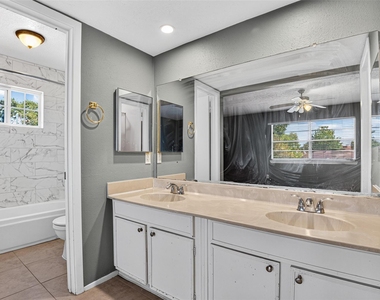 10518 Quail Ridge Lane - Photo Thumbnail 38