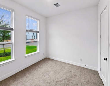 26607 Golden Heather Lane - Photo Thumbnail 10