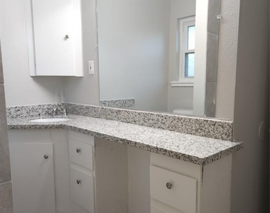 402 S Blackwell Street - Photo Thumbnail 13