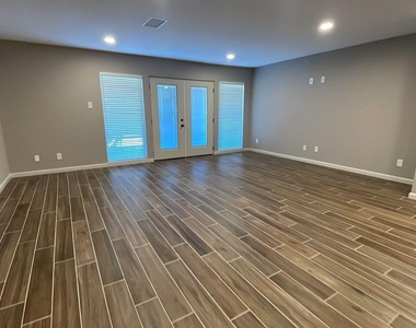 14777 Wunderlich Drive - Photo Thumbnail 5