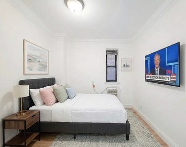 East 83rd street - Photo Thumbnail 4