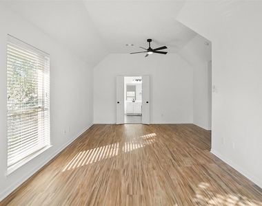 810 Flanners Court - Photo Thumbnail 20