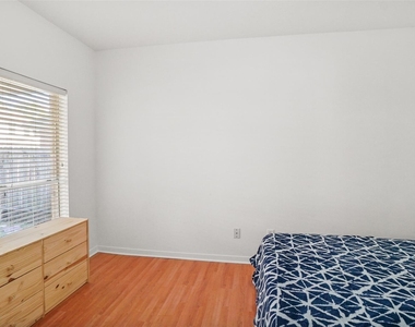 810 Flanners Court - Photo Thumbnail 12