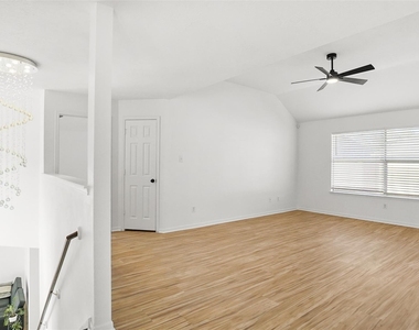 810 Flanners Court - Photo Thumbnail 15