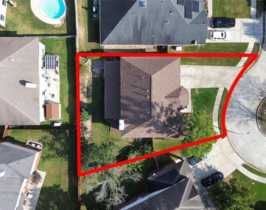 810 Flanners Court - Photo Thumbnail 38