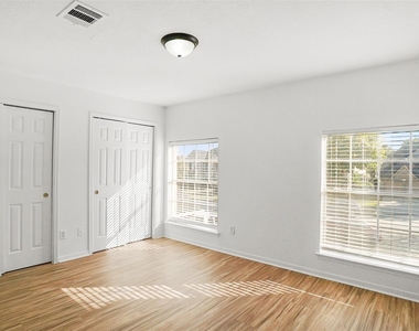 810 Flanners Court - Photo Thumbnail 24