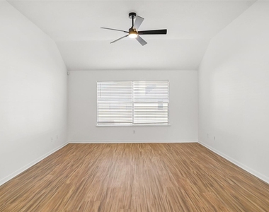 810 Flanners Court - Photo Thumbnail 25