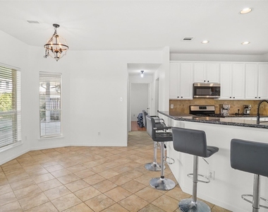 810 Flanners Court - Photo Thumbnail 9