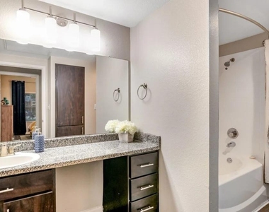 6565 Hollister Street - Photo Thumbnail 1