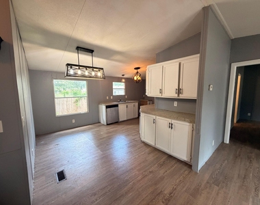 16443 Brittany Way - Photo Thumbnail 12