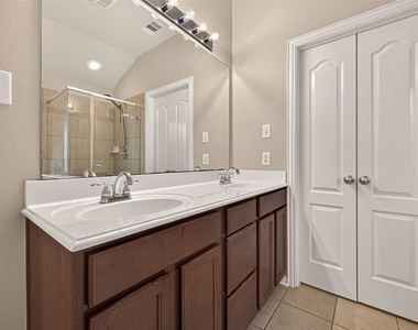 2335 Snowy Egret Drive - Photo Thumbnail 32