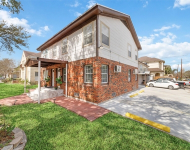1604 W Alabama St - Photo Thumbnail 22
