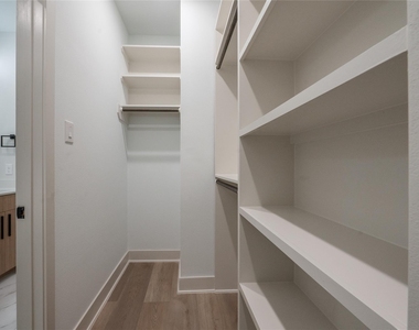 7930 Corinth Street - Photo Thumbnail 11