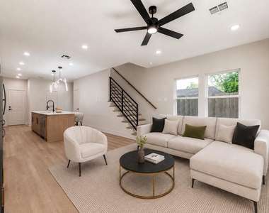 7930 Corinth Street - Photo Thumbnail 4