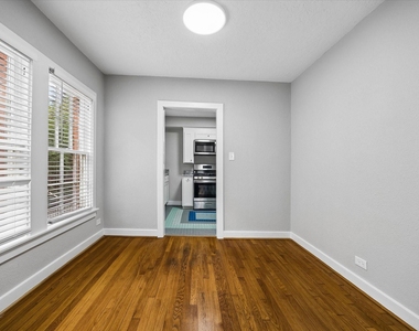 1812 W Alabama Street - Photo Thumbnail 3