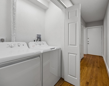 1812 W Alabama Street - Photo Thumbnail 10
