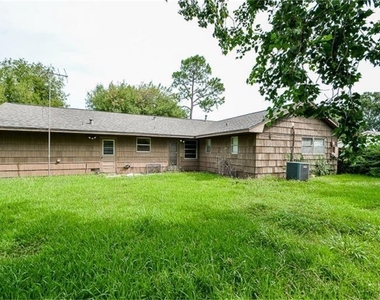 4401 Hummingbird Street - Photo Thumbnail 25