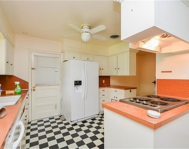 4401 Hummingbird Street - Photo Thumbnail 11