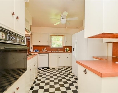 4401 Hummingbird Street - Photo Thumbnail 8