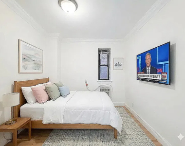 210 East 83rd Street - Photo Thumbnail 2