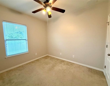 6072 Saint Julian Drive - Photo Thumbnail 12