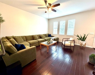 6072 Saint Julian Drive - Photo Thumbnail 4