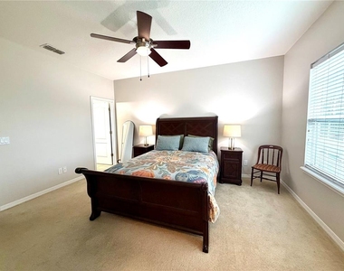 6072 Saint Julian Drive - Photo Thumbnail 8