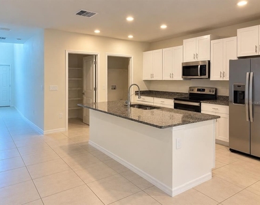 6304 Beverly Hills Drive - Photo Thumbnail 8
