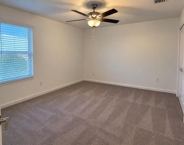 6304 Beverly Hills Drive - Photo Thumbnail 9