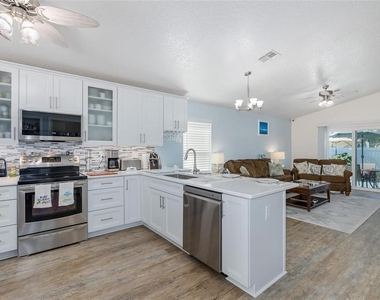 8330 Goldome Drive - Photo Thumbnail 8