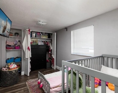 1201 E Cayuga Street - Photo Thumbnail 17