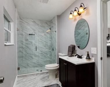 1201 E Cayuga Street - Photo Thumbnail 14
