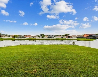 7332 Newhall Pass Lane - Photo Thumbnail 5