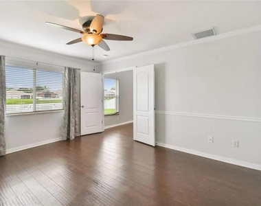 7332 Newhall Pass Lane - Photo Thumbnail 14