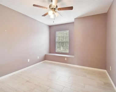 7332 Newhall Pass Lane - Photo Thumbnail 27