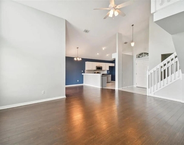 7332 Newhall Pass Lane - Photo Thumbnail 12