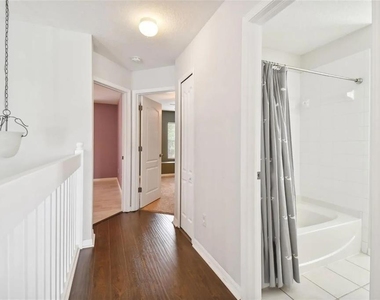 7332 Newhall Pass Lane - Photo Thumbnail 22