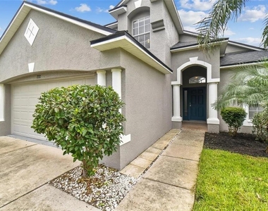 7332 Newhall Pass Lane - Photo Thumbnail 4