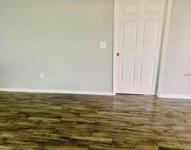 6130 Nantucket Lane - Photo Thumbnail 21