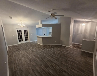 6130 Nantucket Lane - Photo Thumbnail 11