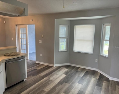 6130 Nantucket Lane - Photo Thumbnail 7