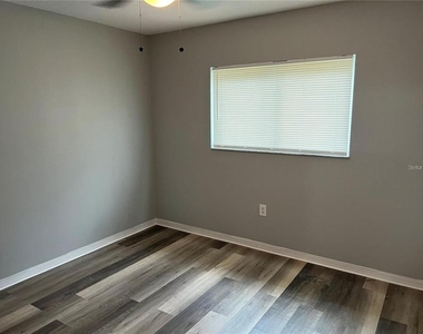 6130 Nantucket Lane - Photo Thumbnail 15