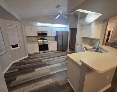 6130 Nantucket Lane - Photo Thumbnail 13
