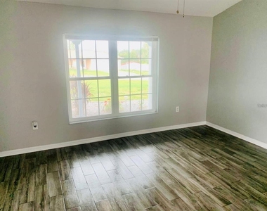 6130 Nantucket Lane - Photo Thumbnail 8